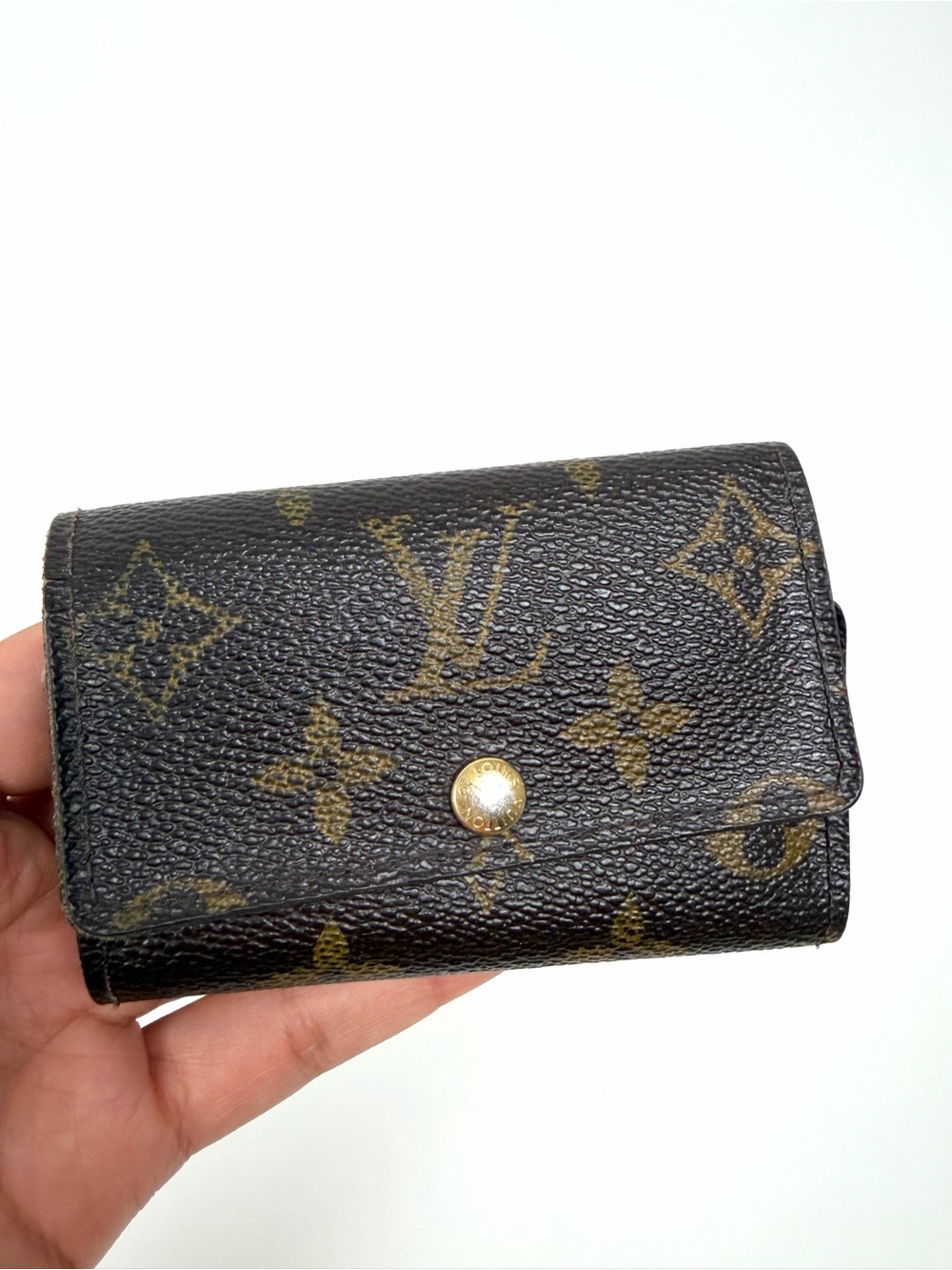 Authentic Louis Vuitton Monogram 6 Key Holder Case